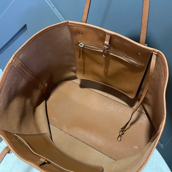 Michael Kors Tote Bag - Picture 10 of 14